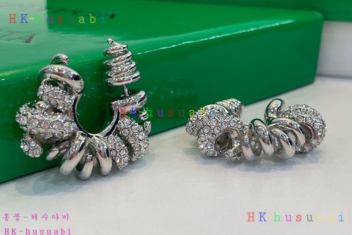 NEW 보테가베네타 귀걸이 신상 BV 525005