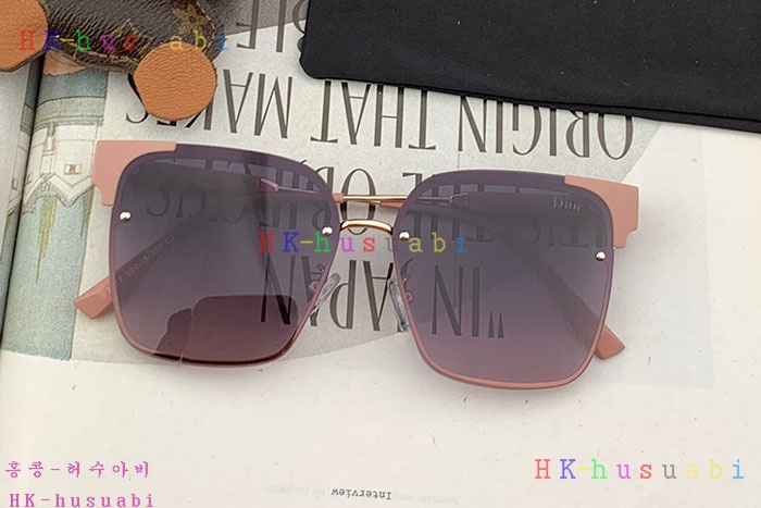 NEW 디올 선글라스 신상 DR 582224