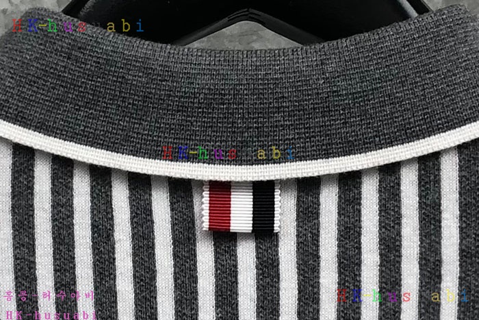 NEW 톰브라운 반팔티 신상 TB 858809