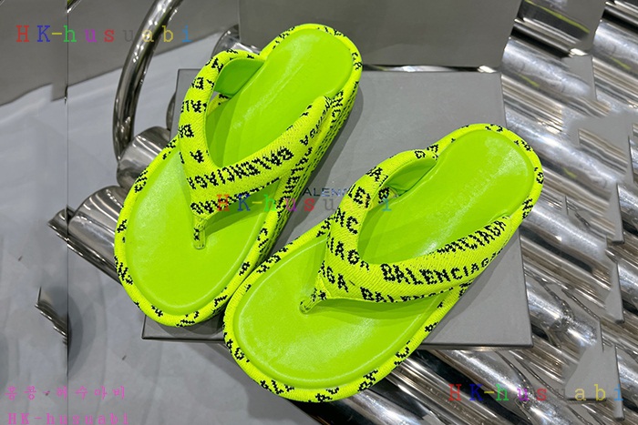 NEW 발렌시아가 신발 신상 B 246603