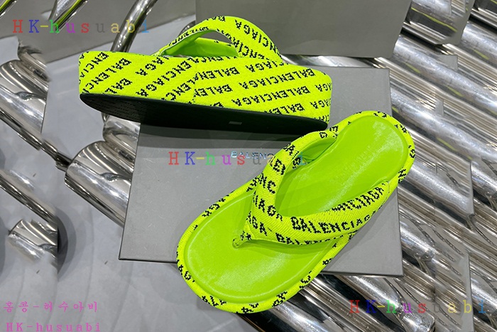 NEW 발렌시아가 신발 신상 B 246603