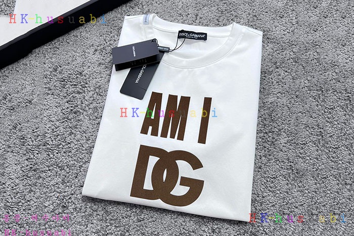 NEW 돌체앤가바나 반팔티 신상 DG 768004