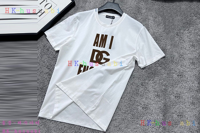 NEW 돌체앤가바나 반팔티 신상 DG 768004
