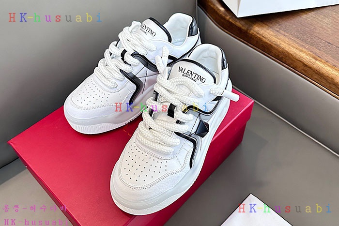 NEW 발렌티노 스니커즈 신상 V 704003