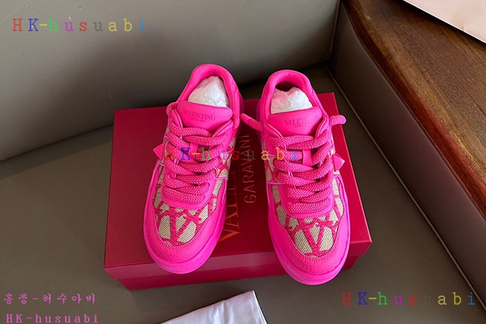 NEW 발렌티노 스니커즈 신상 V 704117