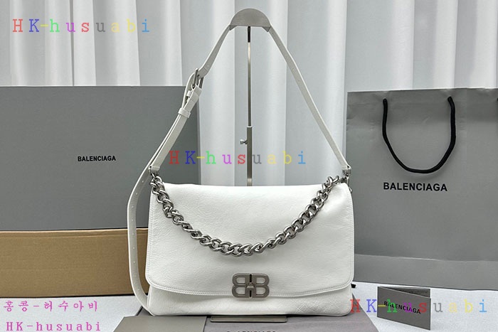 ★미러급★발렌시아가 BB SOFT 라지 플랩 백  7484882