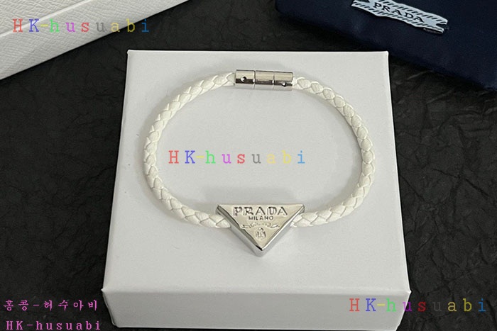 NEW 프라다 팔찌 신상 P 252401