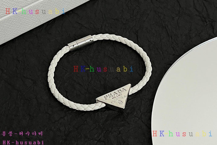 NEW 프라다 팔찌 신상 P 252401