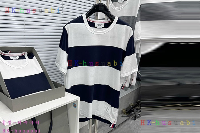 NEW 톰브라운 반팔티 신상 TB  6828251