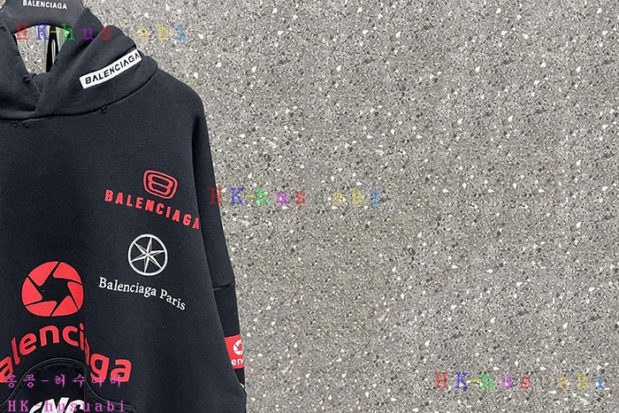 NEW 발렌시아가 후드티 신상 B 685528