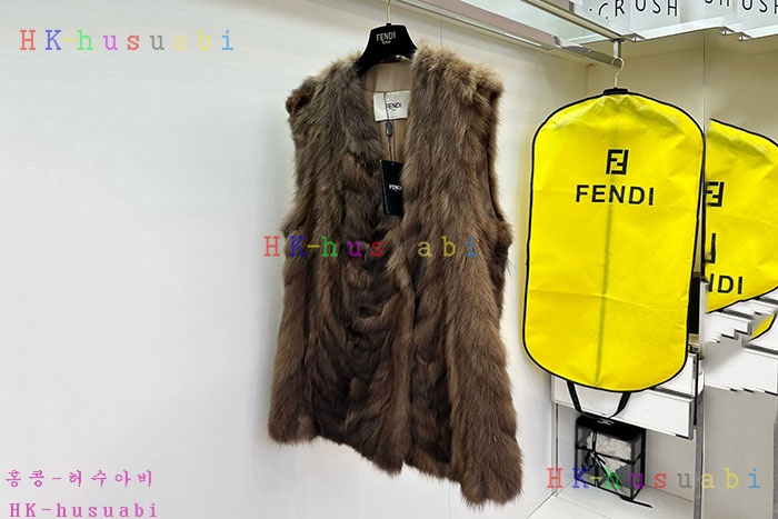 NEW 펜디 밍크조끼 신상 FD 747118