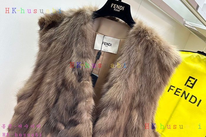 NEW 펜디 밍크조끼 신상 FD 747118