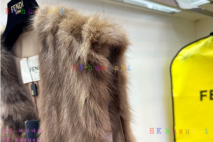 NEW 펜디 밍크조끼 신상 FD 747118
