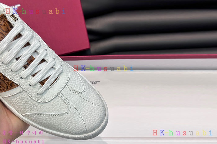 NEW 페라가모 스니커즈 신상 F 8858004