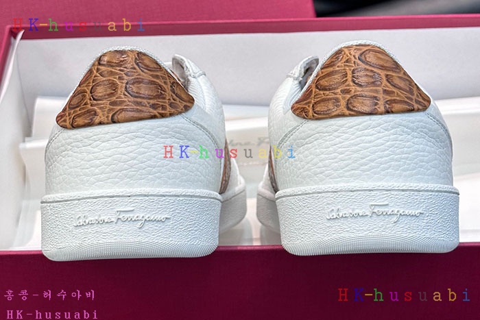 NEW 페라가모 스니커즈 신상 F 8858004