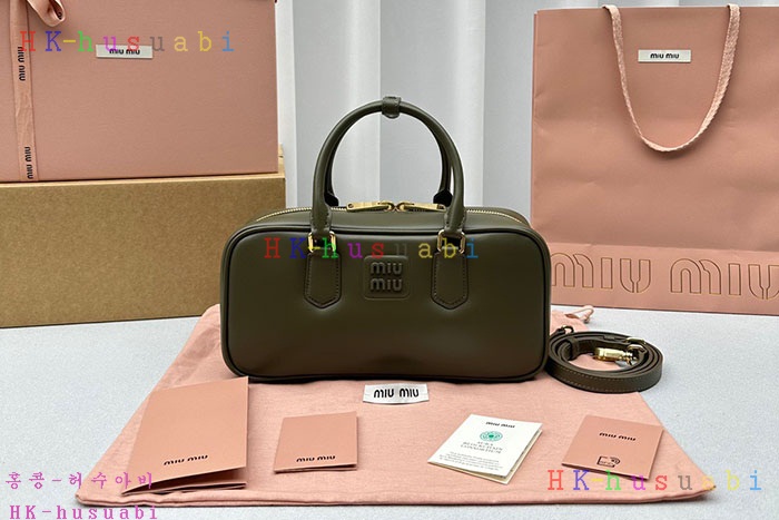 ★미러급★미우미우 소프티 패디드 볼링백 5BB148-3