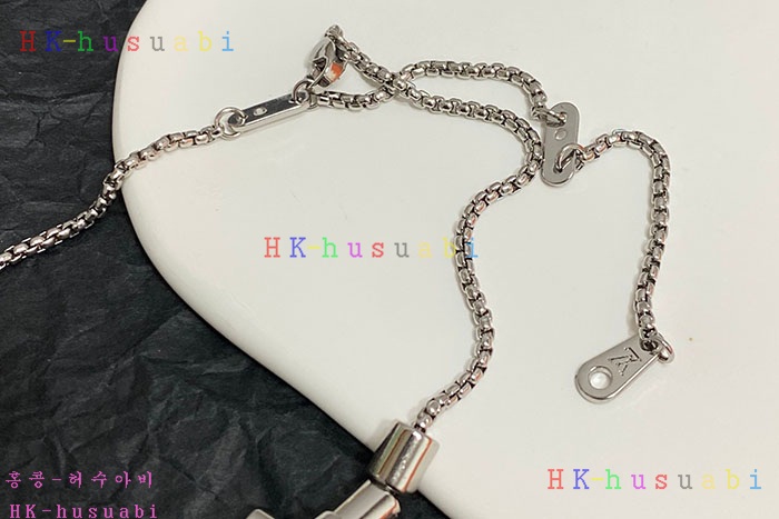 NEW 루이비통 목걸이 신상 LV 925027