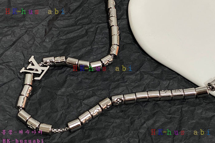 NEW 루이비통 목걸이 신상 LV 925027