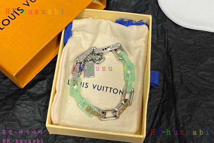 NEW 루이비통 팔찌 신상 LV 925032