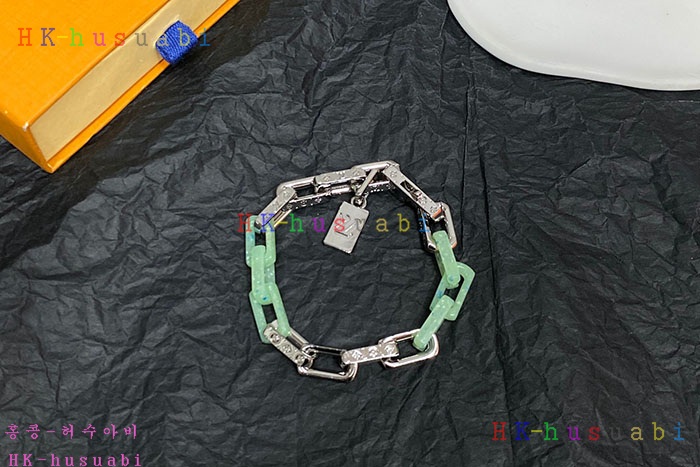 NEW 루이비통 팔찌 신상 LV 925032