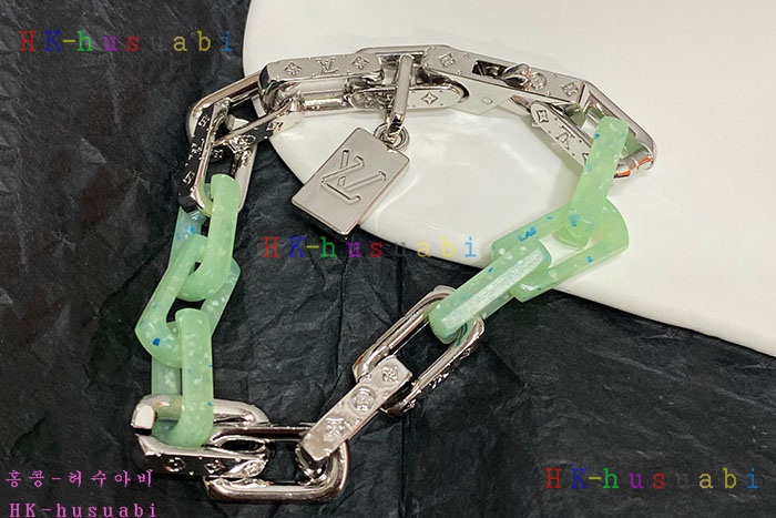 NEW 루이비통 팔찌 신상 LV 925032