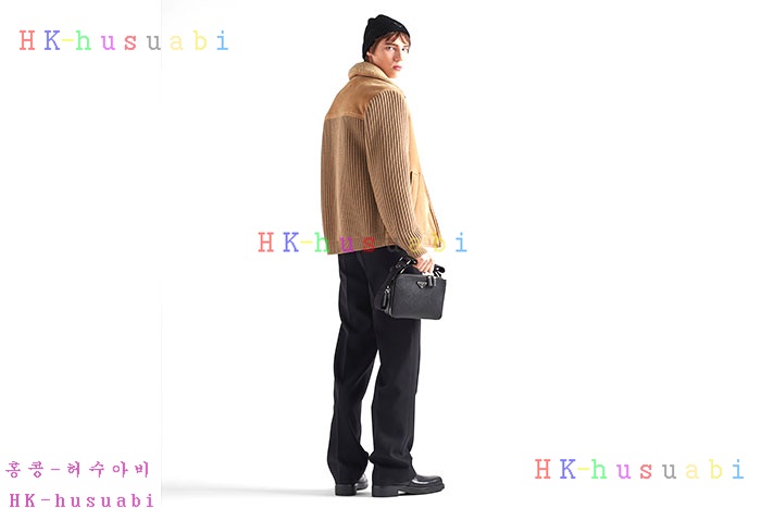 NEW 프라다 무스탕 신상 P 635020