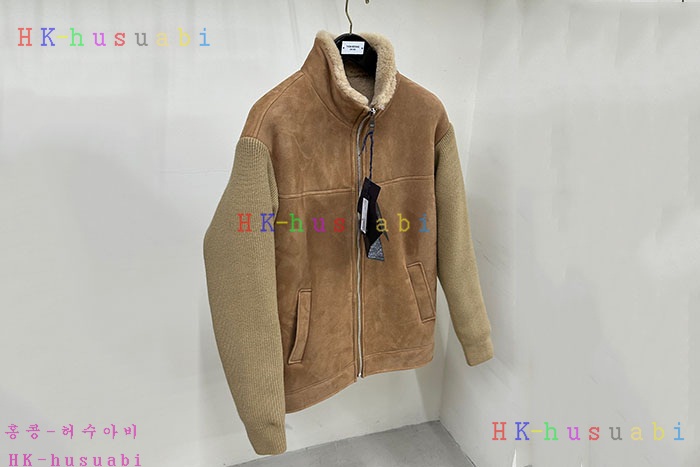 NEW 프라다 무스탕 신상 P 635020