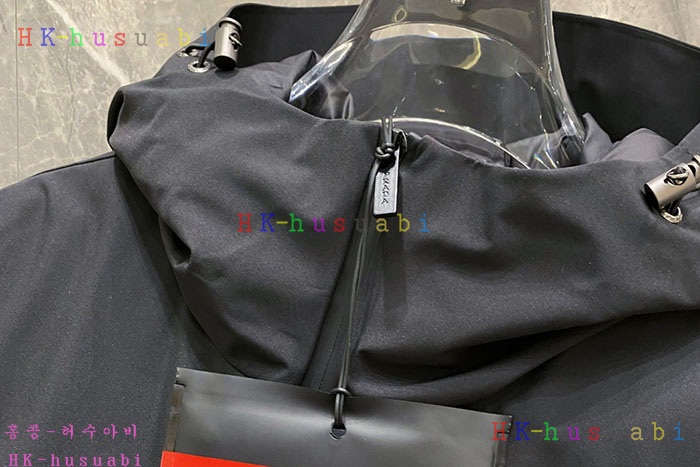 NEW 프라다 패딩 신상 P  525006