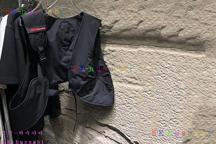 NEW 프라다 패딩 신상 P  525010
