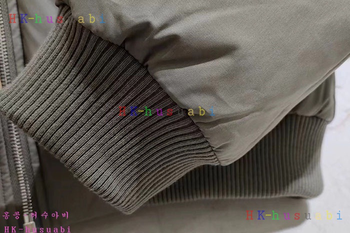 NEW 프라다 패딩 신상 P  525022