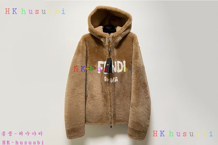 NEW 펜디 무스탕 신상 FD 9282202