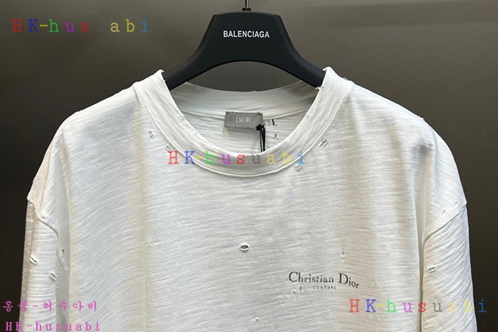 NEW 디올 반팔티 신상 DR 858005