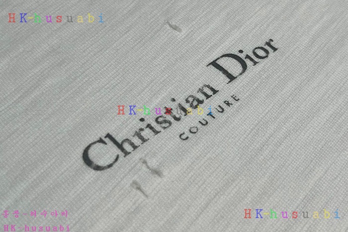 NEW 디올 반팔티 신상 DR 858005
