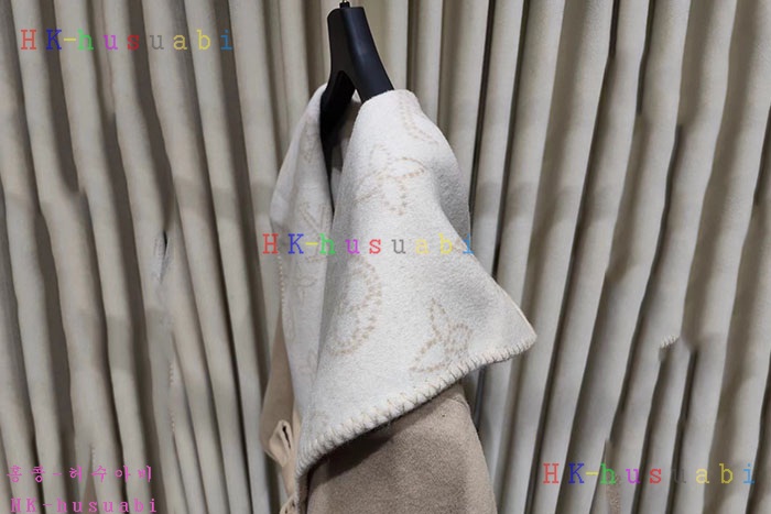 NEW 루이비통 코트 신상 LV 857733