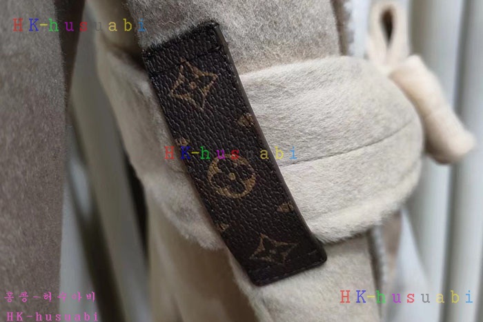 NEW 루이비통 코트 신상 LV 857733