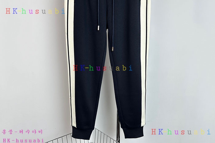 NEW 몽클레어 바지 신상 M 1074032