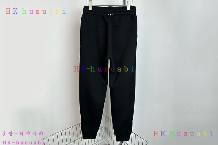 NEW 몽클레어 바지 신상 M 1074034
