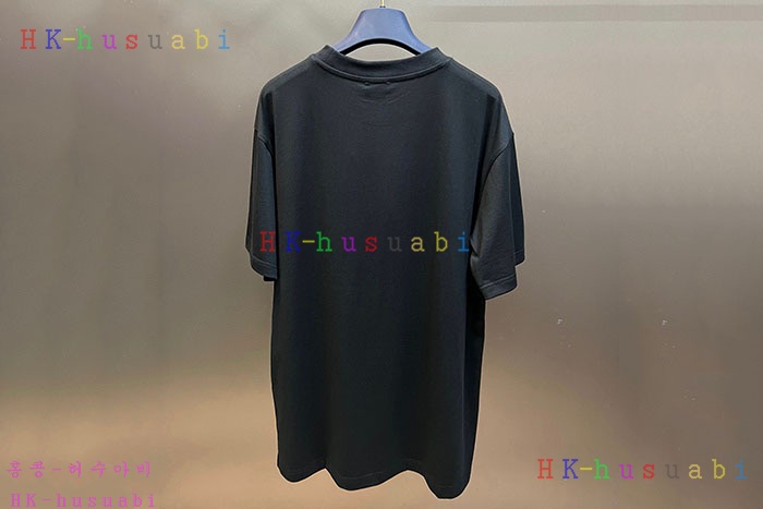 NEW 셀린느 반팔티 신상 C 8579180