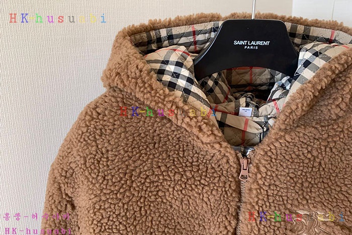 NEW 버버리 상의 신상 BB  8858018