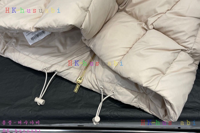 NEW 미우미우 패딩 신상 MU  995820