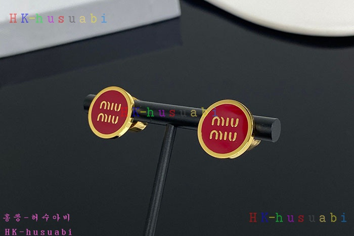 NEW 미우미우 귀걸이 신상 MU 8557005