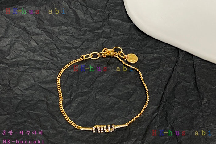 NEW 미우미우 팔찌 신상 MU 8557016