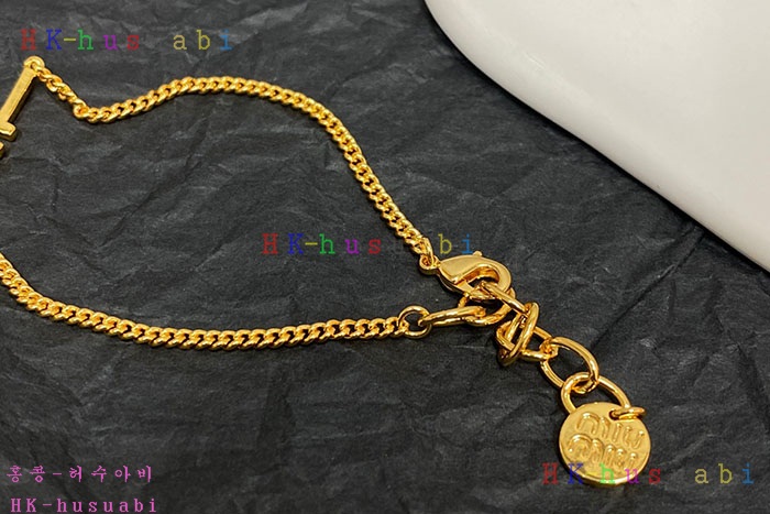 NEW 미우미우 팔찌 신상 MU 8557016