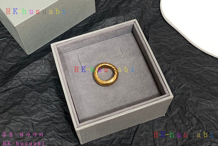 NEW 발렌시아가 반지 신상 B 955802
