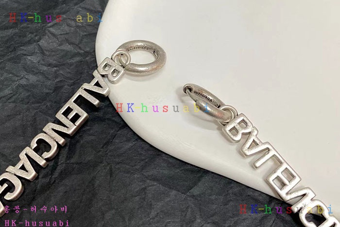 NEW 발렌시아가 귀걸이 신상 B 955810