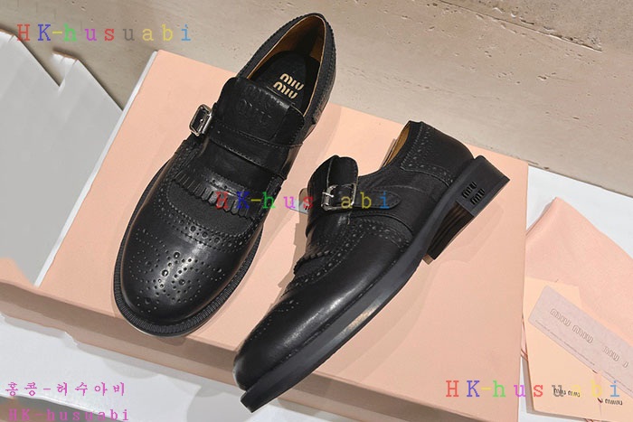 NEW 미우미우 신발 신상 MU 9588104