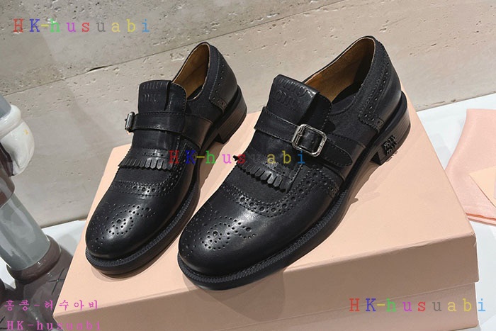 NEW 미우미우 신발 신상 MU 9588104