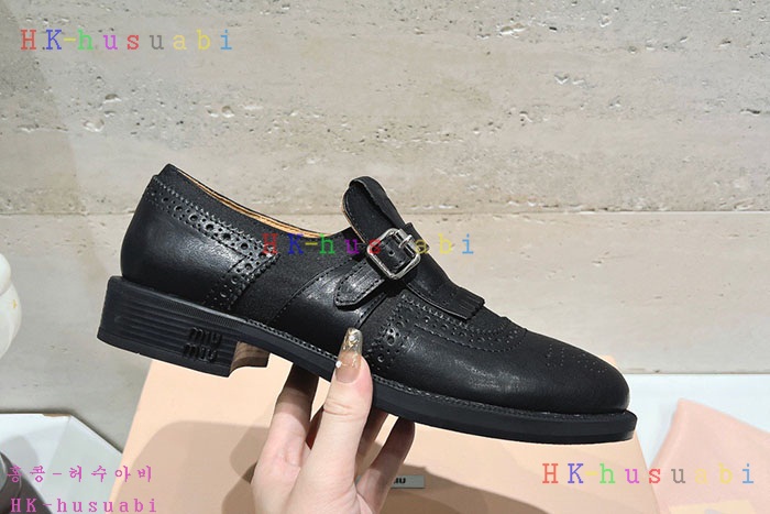 NEW 미우미우 신발 신상 MU 9588104