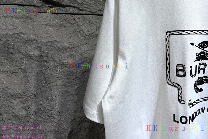 NEW 버버리 반팔티 신상 BB 885702