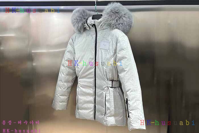 NEW 펜디 패딩 신상 FD 8600403
